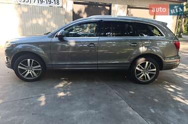 Внедорожник / Кроссовер Audi Q7 2015 в 