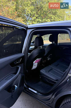 Внедорожник / Кроссовер Audi Q7 2021 в 