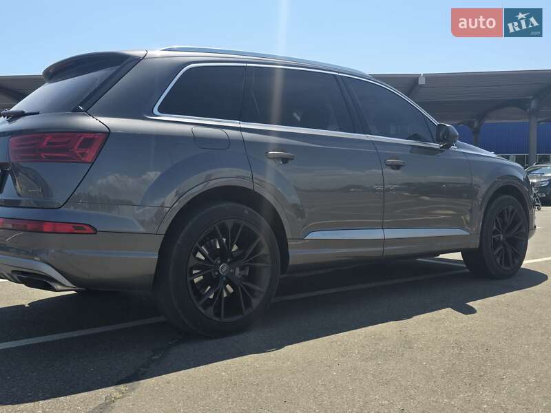 Внедорожник / Кроссовер Audi Q7 2018 в Одессе