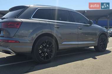 Внедорожник / Кроссовер Audi Q7 2018 в 
