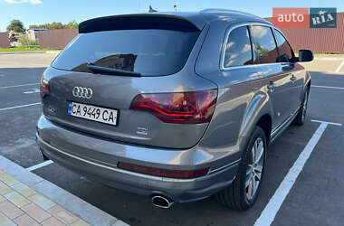 Внедорожник / Кроссовер Audi Q7 2013 в 