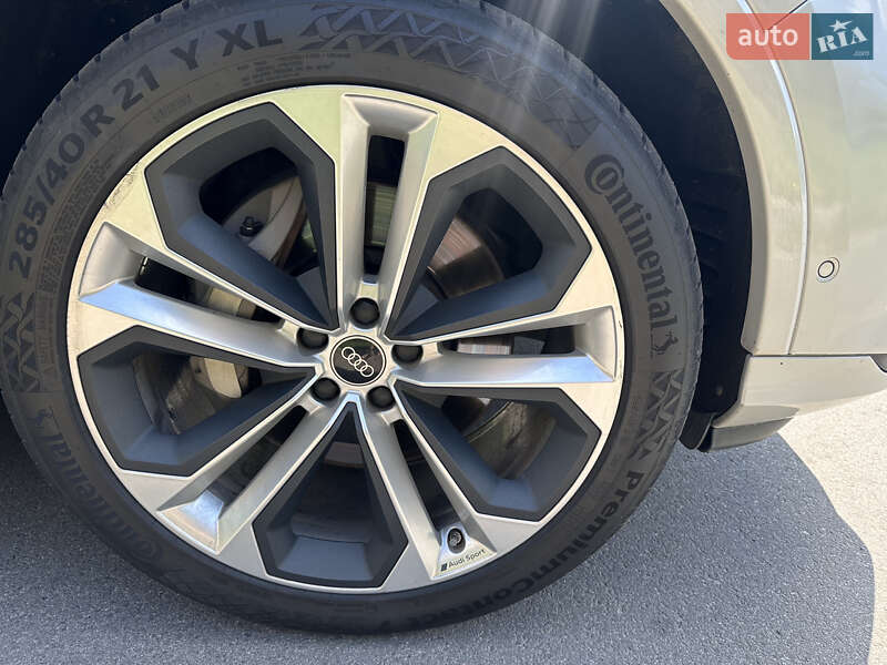 Внедорожник / Кроссовер Audi Q7 2022 в Киеве