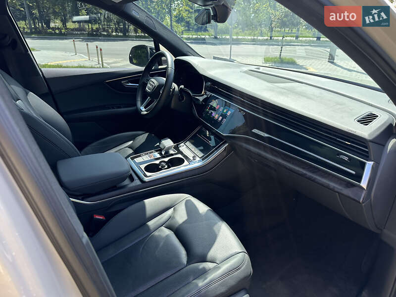 Внедорожник / Кроссовер Audi Q7 2022 в Киеве