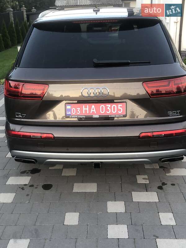 Внедорожник / Кроссовер Audi Q7 2016 в Ровно