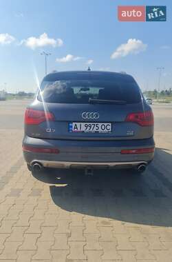 Внедорожник / Кроссовер Audi Q7 2015 в 