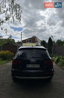 Позашляховик / Кросовер Audi Q7 2012 в 