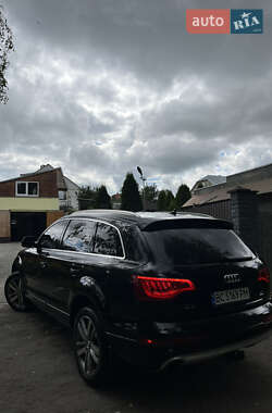 Позашляховик / Кросовер Audi Q7 2012 в 