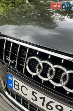 Позашляховик / Кросовер Audi Q7 2012 в 