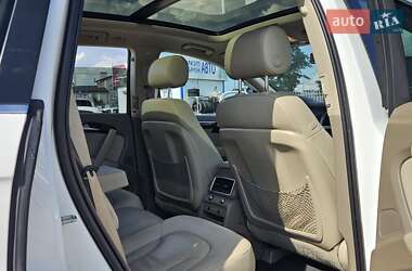 Внедорожник / Кроссовер Audi Q7 2010 в 