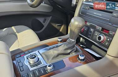 Внедорожник / Кроссовер Audi Q7 2010 в 
