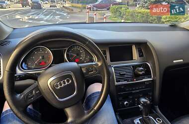 Внедорожник / Кроссовер Audi Q7 2006 в 