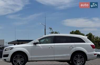 Внедорожник / Кроссовер Audi Q7 2015 в 