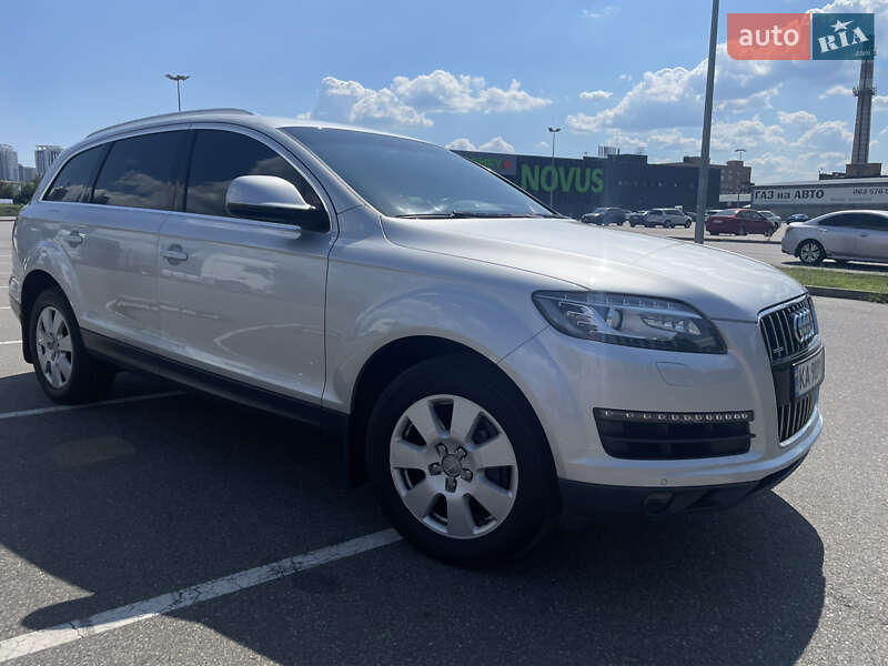 Внедорожник / Кроссовер Audi Q7 2012 в Киеве