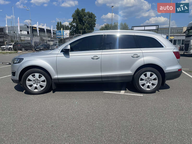 Внедорожник / Кроссовер Audi Q7 2012 в Киеве