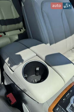 Внедорожник / Кроссовер Audi Q7 2013 в 