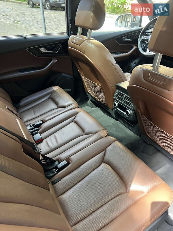 Внедорожник / Кроссовер Audi Q7 2017 в Львове