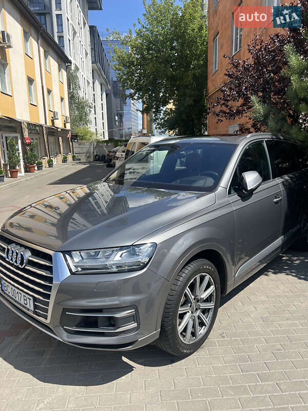 Внедорожник / Кроссовер Audi Q7 2017 в Львове