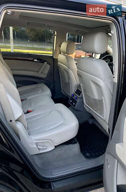 Внедорожник / Кроссовер Audi Q7 2015 в 