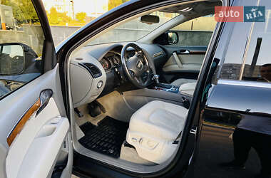 Внедорожник / Кроссовер Audi Q7 2015 в 