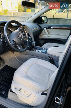 Внедорожник / Кроссовер Audi Q7 2015 в 
