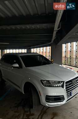 Внедорожник / Кроссовер Audi Q7 2018 в 