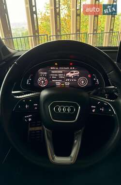 Внедорожник / Кроссовер Audi Q7 2018 в 