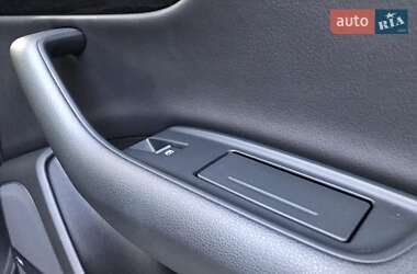 Позашляховик / Кросовер Audi Q7 2016 в 