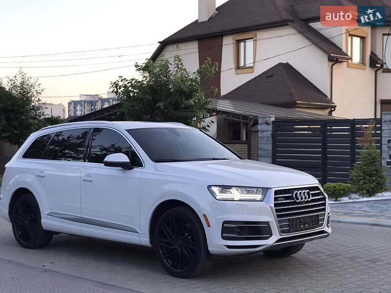 Внедорожник / Кроссовер Audi Q7 2016 в Луцке