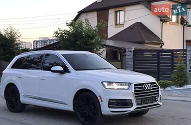 Позашляховик / Кросовер Audi Q7 2016 в 