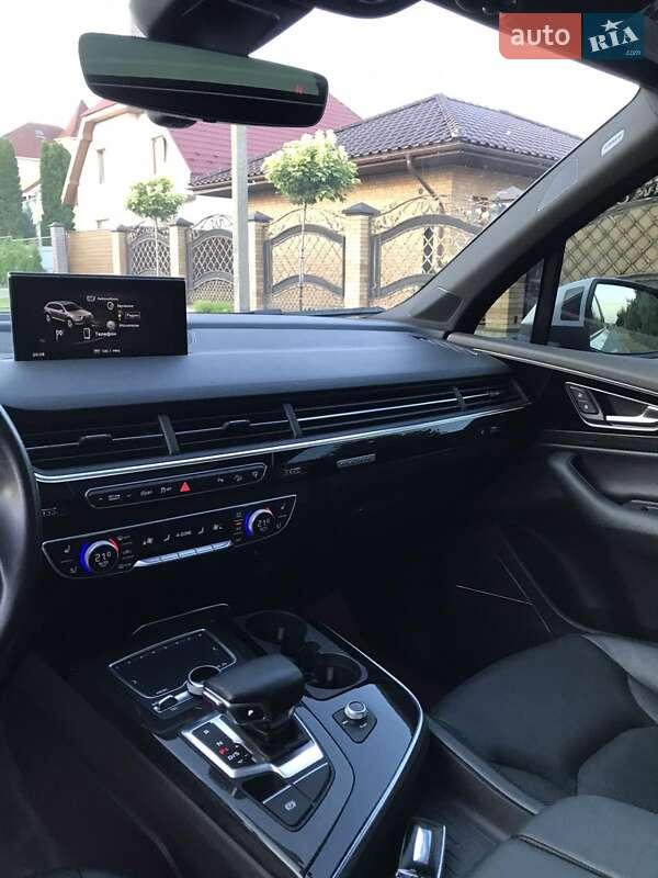Внедорожник / Кроссовер Audi Q7 2016 в Луцке