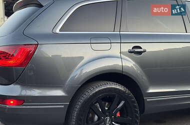 Внедорожник / Кроссовер Audi Q7 2014 в 