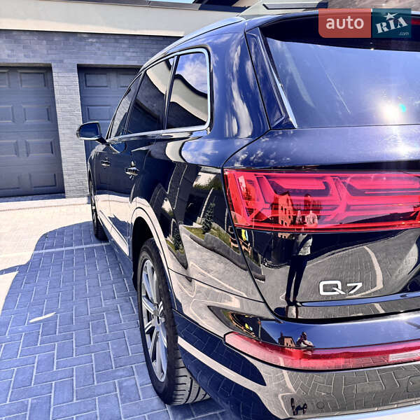Внедорожник / Кроссовер Audi Q7 2017 в Тернополе