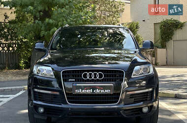 Внедорожник / Кроссовер Audi Q7 2008 в 