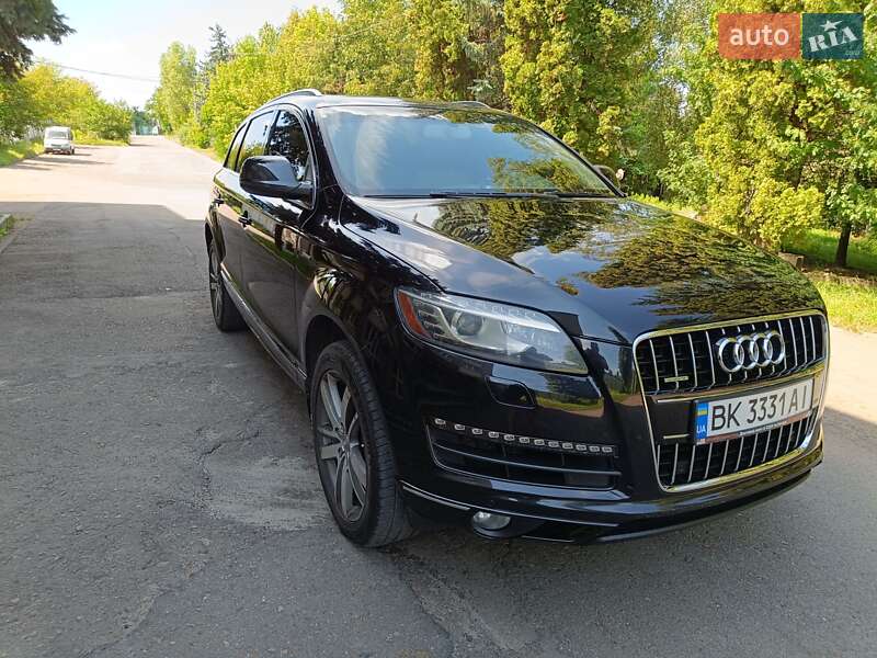 Внедорожник / Кроссовер Audi Q7 2014 в Ровно
