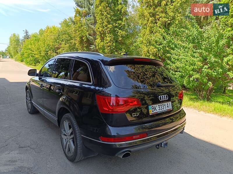Внедорожник / Кроссовер Audi Q7 2014 в Ровно