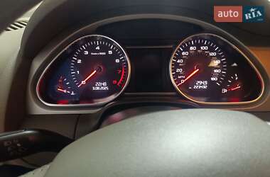 Внедорожник / Кроссовер Audi Q7 2014 в 