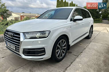 Внедорожник / Кроссовер Audi Q7 2018 в 