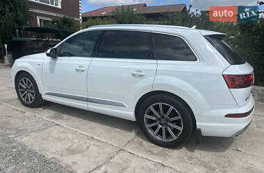 Внедорожник / Кроссовер Audi Q7 2018 в 