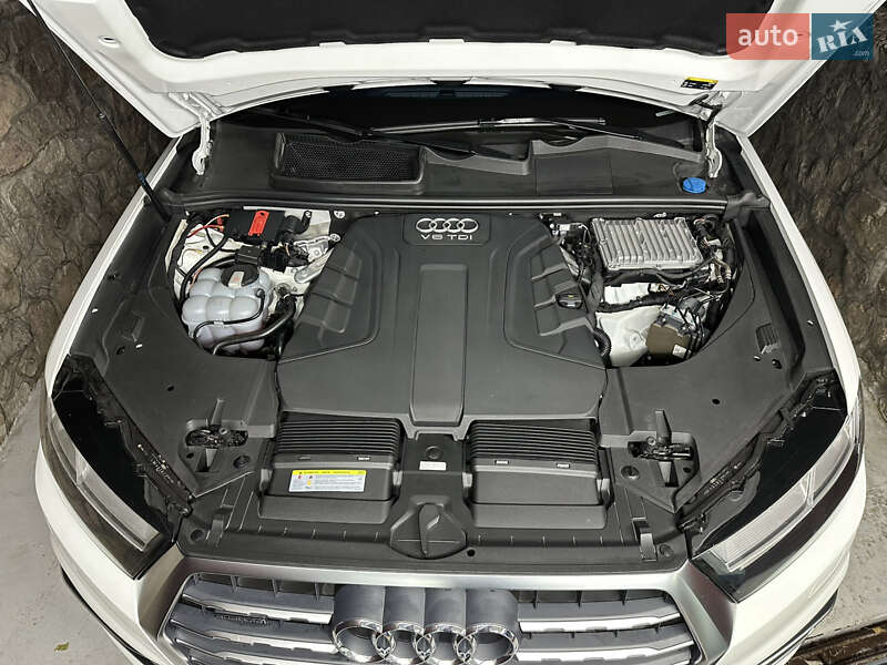 Позашляховик / Кросовер Audi Q7 2018 в Києві