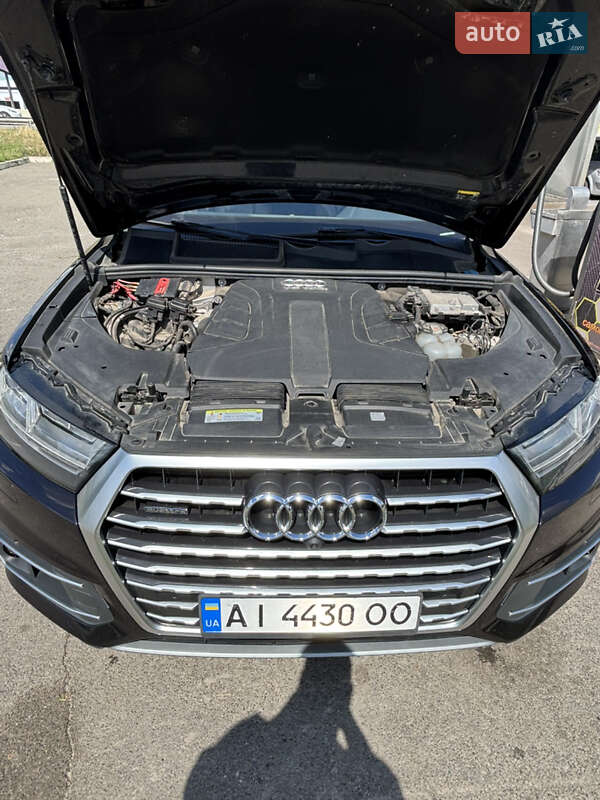 Позашляховик / Кросовер Audi Q7 2018 в Києві