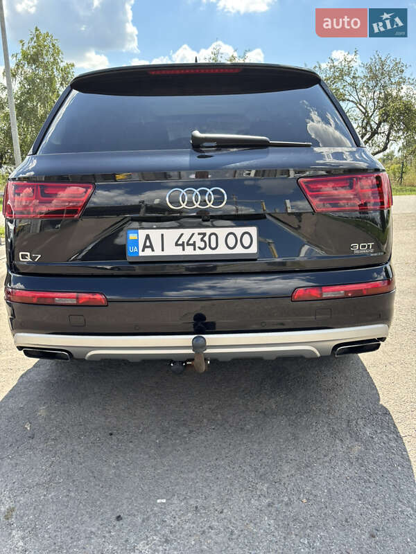 Позашляховик / Кросовер Audi Q7 2018 в Києві