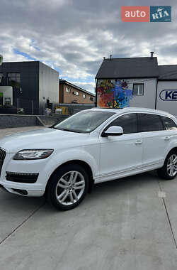 Внедорожник / Кроссовер Audi Q7 2015 в 
