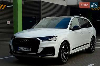 Внедорожник / Кроссовер Audi Q7 2020 в Киеве