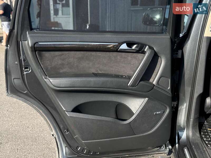 Внедорожник / Кроссовер Audi Q7 2010 в Киеве