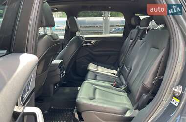 Внедорожник / Кроссовер Audi Q7 2018 в 