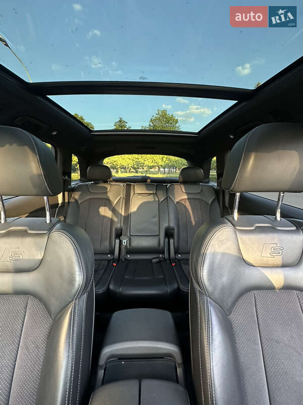 Внедорожник / Кроссовер Audi Q7 2015 в Южноукраинске