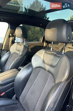 Внедорожник / Кроссовер Audi Q7 2015 в 