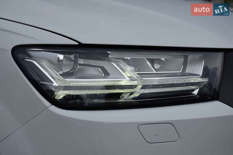 Позашляховик / Кросовер Audi Q7 2019 в Львові
