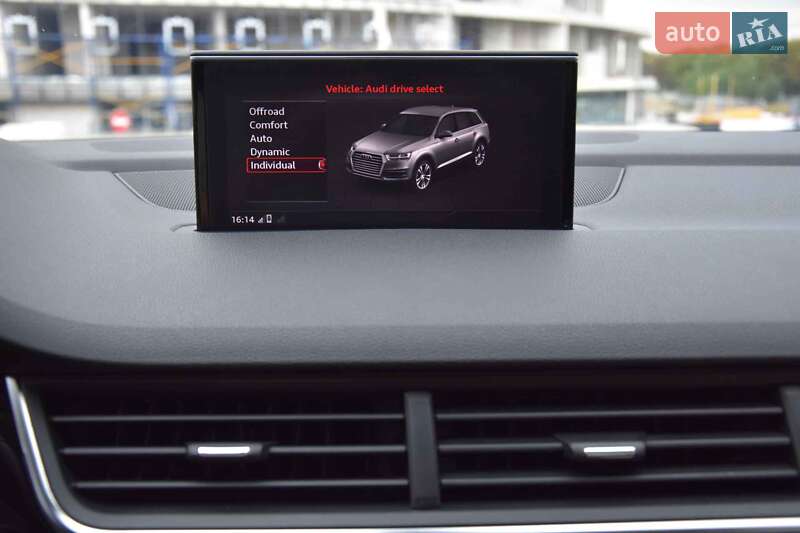 Позашляховик / Кросовер Audi Q7 2019 в Львові