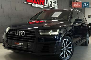 Внедорожник / Кроссовер Audi Q7 2017 в 